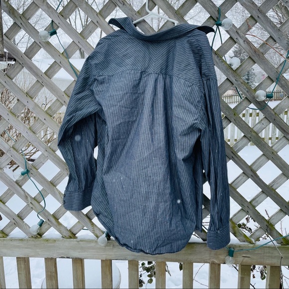 Men’s Button Down - Picture 2 of 3